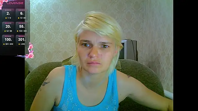 Snapshot of SaraSnow_ chatting on November 7, 5:57 pm SaraSnow online show from November 7, 5:57 pm
