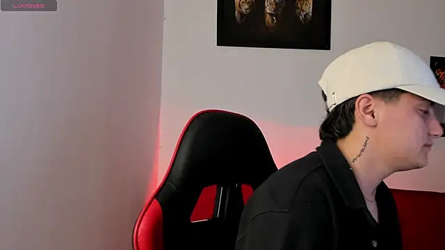 PeytonBox online show from September 11, 11:43 am