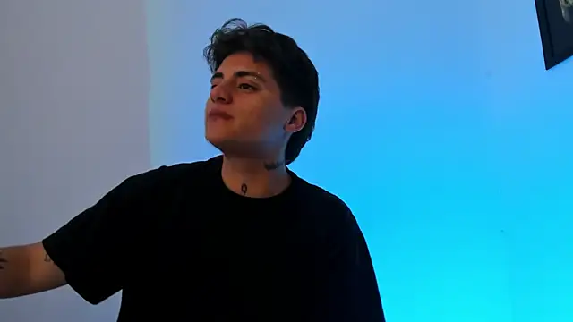 PeytonBox online show from October 10, 12:15 pm