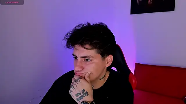 PeytonBox online show from November 18, 11:25 am