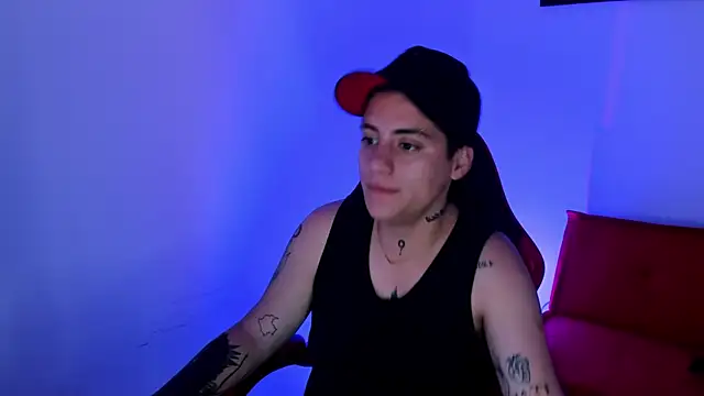 PeytonBox online show from December 2, 11:26 am