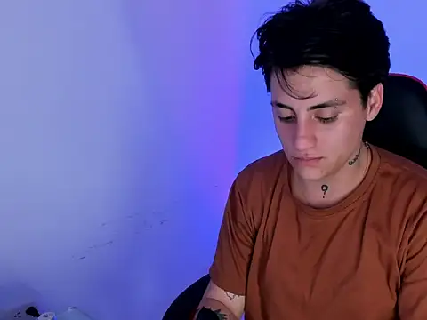 PeytonBox online show from December 4, 11:19 am