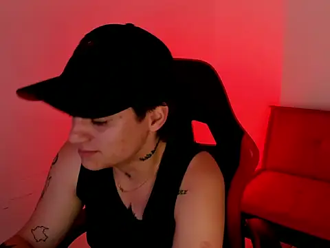 PeytonBox online show from December 5, 11:08 am