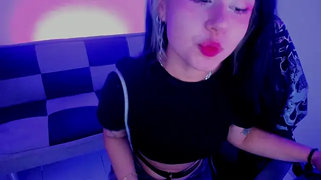 GwenHazel online show from September 15, 11:54 am