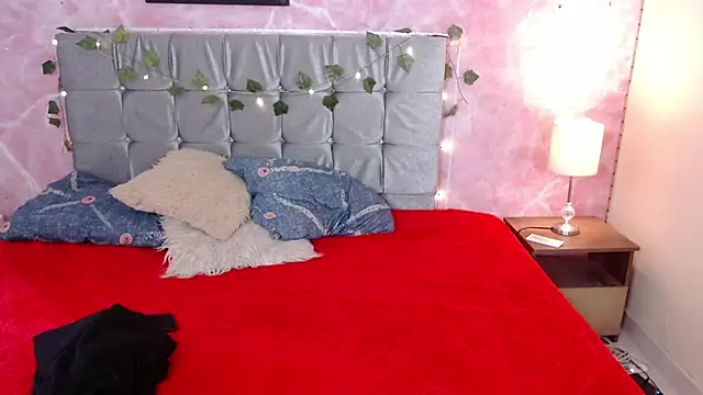 WHANDA CARVAJAL online show from October 7, 7:11 pm