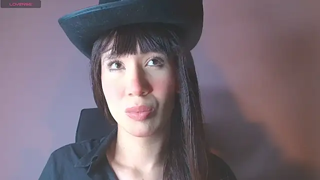 Snapshot of Electra_Gosselin chatting on December 18, 3:56 am Electra Gosselin online show from December 18, 3:56 am