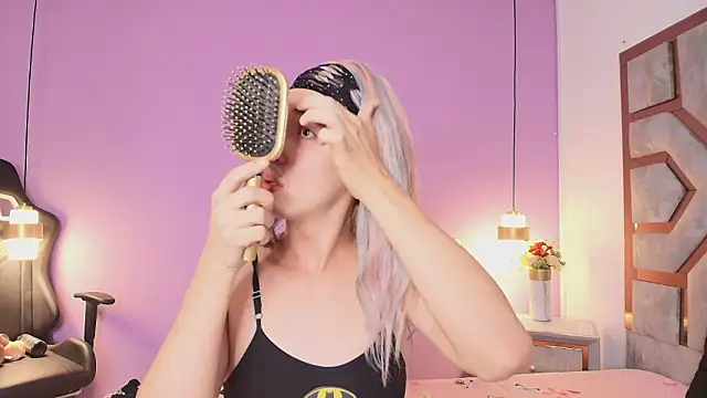 Snapshot of Electra_Gosselin chatting on February 22, 3:51 am Electra Gosselin online show from February 22, 3:51 am