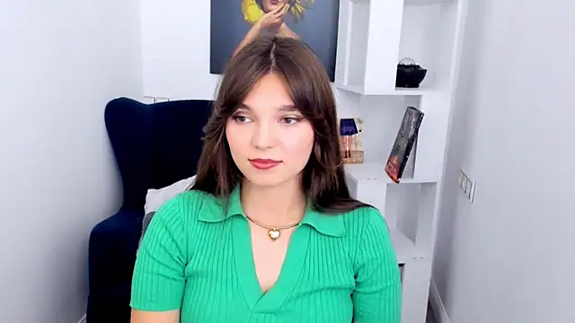 DivineAmour online show from September 19, 9:11 am