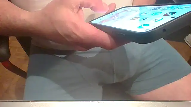 Snapshot of ludopz chatting on October 30, 12:01 am ludopz online show from October 30, 12:01 am