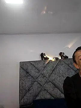 Shantey Laurent online show from November 27, 12:07 pm