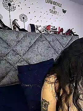 Shantey Laurent online show from April 12, 4:56 pm