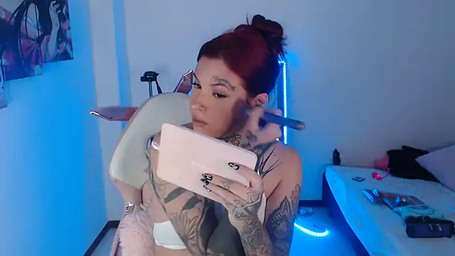 Maddy Vicius19 online show from November 12, 9:36 pm