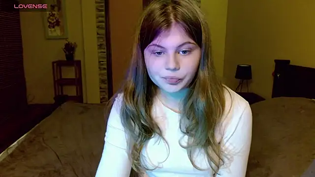 Snapshot of Lilly_Jess chatting on October 6, 6:38 pm Lilly Jess online show from October 6, 6:38 pm