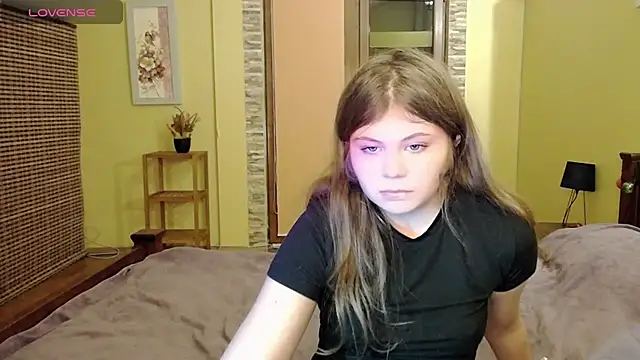 Snapshot of Lilly_Jess chatting on October 8, 6:27 pm Lilly Jess online show from October 8, 6:27 pm