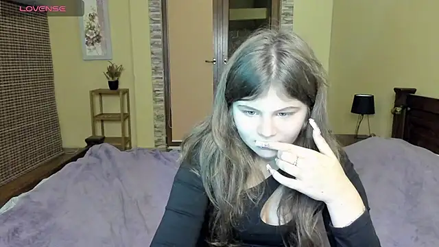 Snapshot of Lilly_Jess chatting on October 14, 7:14 pm Lilly Jess online show from October 14, 7:14 pm