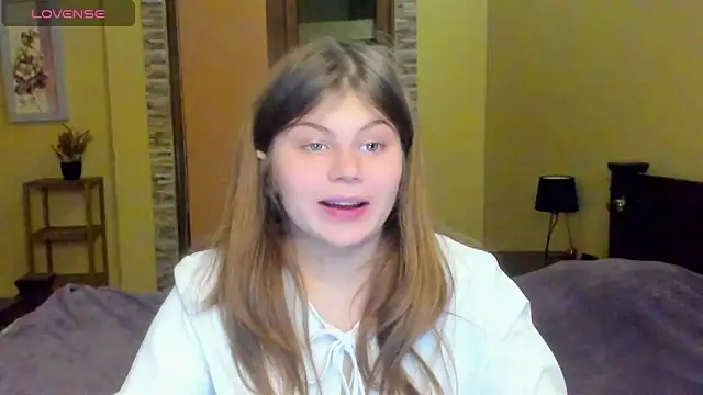 Snapshot of Lilly_Jess chatting on October 20, 6:41 pm Lilly Jess online show from October 20, 6:41 pm