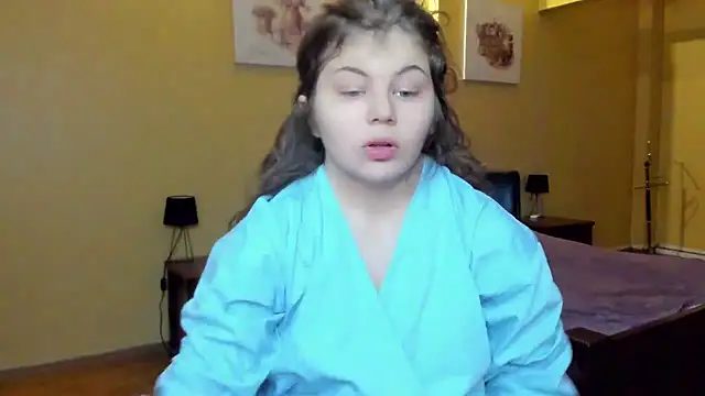 Lilly Jess online show from November 17, 8:14 pm