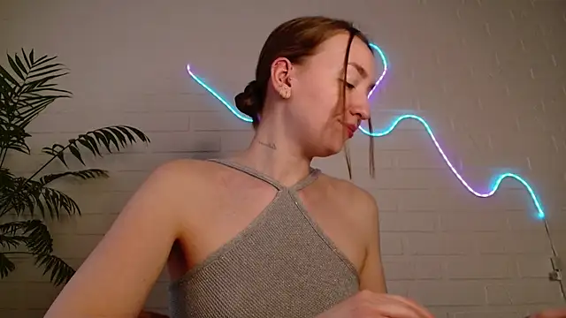 WhitePrincessLuna online show from February 11, 2:22 pm