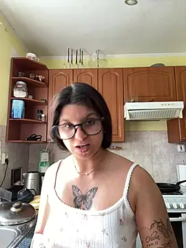 Snapshot of Brutecia2002 chatting on March 25, 10:43 am Brutecia2002 online show from March 25, 10:43 am