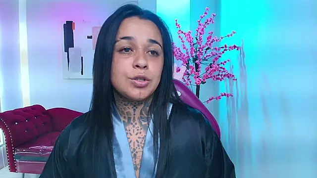 Black roseee online show from December 5, 8:01 am