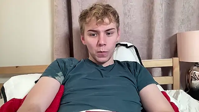 scottishtwink01 online show from September 18, 2:13 am