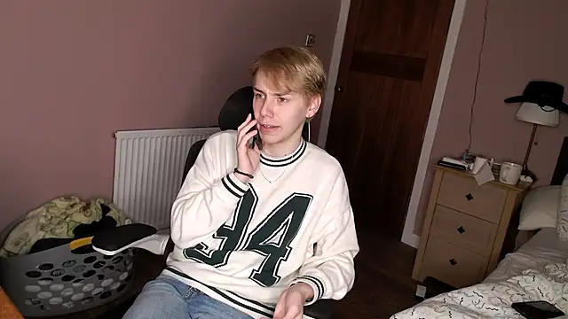 scottishtwink01 online show from September 24, 12:52 pm