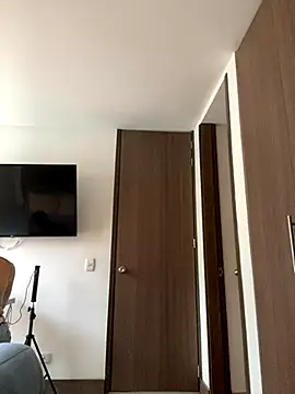 Snapshot of gaby_wild_fire chatting on October 1, 3:18 pm gaby wild fire online show from October 1, 3:18 pm