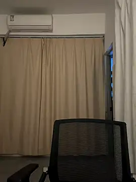 wly2028 online show from November 12, 12:27 pm