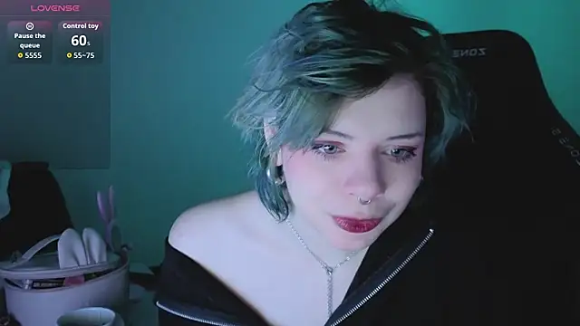 Snapshot of Alice_Zev chatting on September 24, 8:45 pm Alice Zev online show from September 24, 8:45 pm