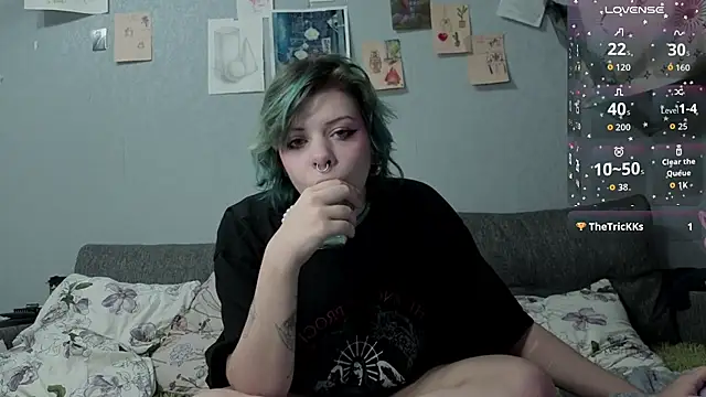 Snapshot of Alice_Zev chatting on October 12, 5:12 pm Alice Zev online show from October 12, 5:12 pm