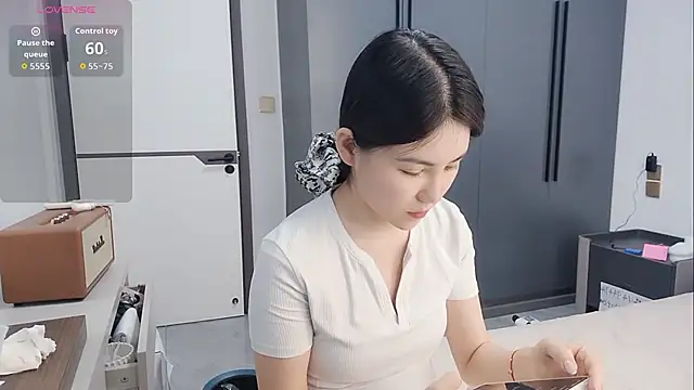 Snapshot of luckckcj chatting on November 4, 6:23 am luckckcj online show from November 4, 6:23 am