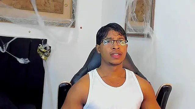 Snapshot of cassian_gold chatting on October 23, 1:21 pm cassian gold online show from October 23, 1:21 pm