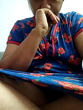 Snapshot of hottie_jenny9 chatting on September 14, 1:32 pm hottie jenny9 online show from September 14, 1:32 pm