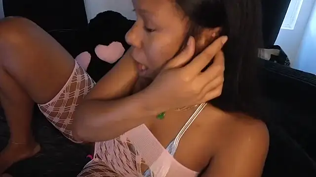 Snapshot of __suki chatting on September 14, 10:42 pm suki online show from September 14, 10:42 pm