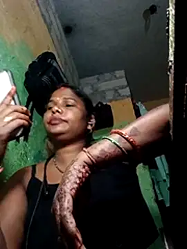 SweetKomal89 online show from October 29, 7:37 pm