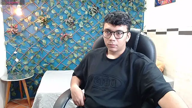 titanxero online show from October 18, 12:39 pm