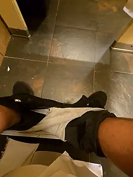 maxelbueno online show from November 1, 8:33 pm