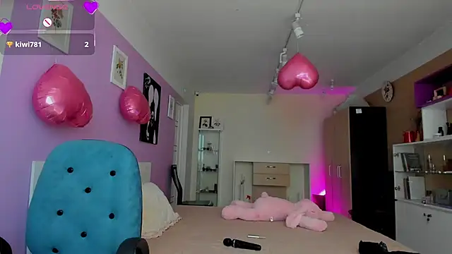 dark summer online show from March 2, 7:15 am