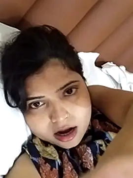 Hot-Pooja25 online show from April 1, 7:20 am