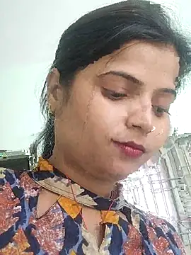 Hot-Pooja25 online show from April 7, 5:19 am