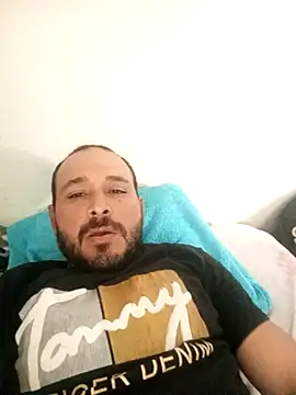 Snapshot of javi-tunene chatting on September 29, 8:13 pm javi-tunene online show from September 29, 8:13 pm