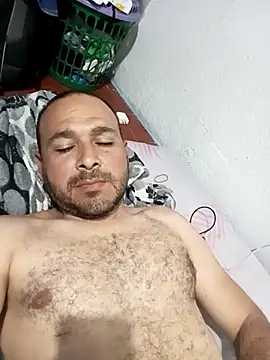 Snapshot of javi-tunene chatting on October 30, 2:24 am javi-tunene online show from October 30, 2:24 am