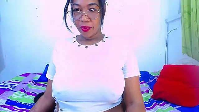 Snapshot of Gracce-Smith chatting on October 30, 11:55 am Gracce-Smith online show from October 30, 11:55 am