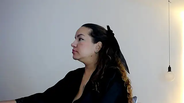 Dulce  Lovee online show from September 13, 1:33 pm