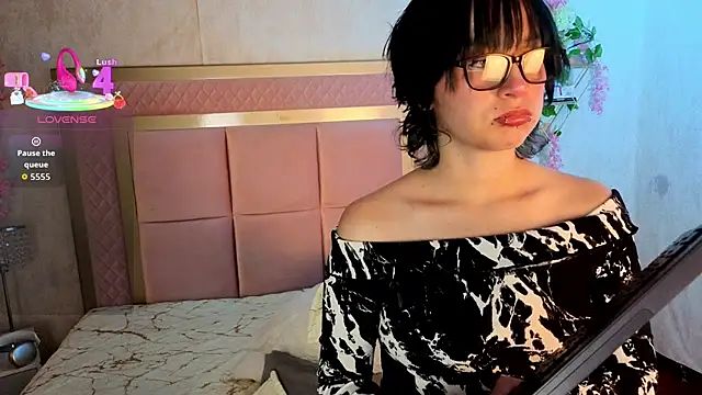 RobinBennett online show from November 27, 12:18 pm