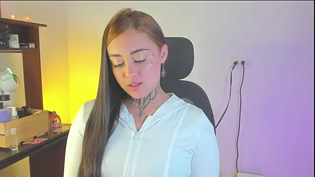 Snapshot of SofiaBermudez chatting on November 5, 12:54 am SofiaBermudez online show from November 5, 12:54 am