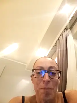 Snapshot of Astrid3 chatting on October 20, 4:40 pm Astrid3 online show from October 20, 4:40 pm