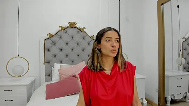 Skylerwhite02 online show from April 8, 3:28 am