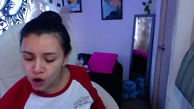 Snapshot of MarilynWhite_ chatting on November 11, 3:12 pm MarilynWhite online show from November 11, 3:12 pm