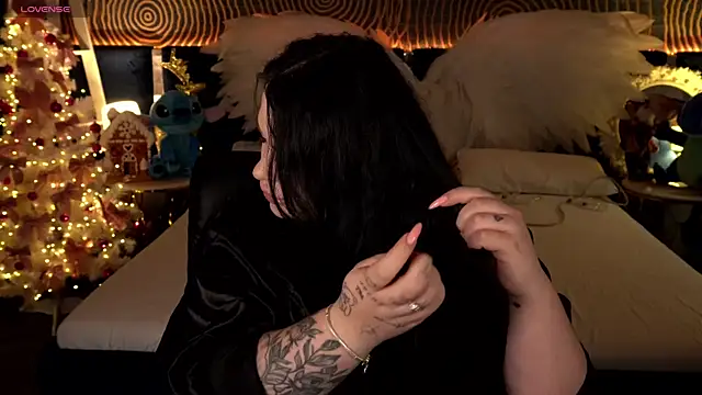 SerahMirabeli online show from January 10, 8:10 pm